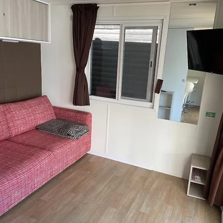 Eve Lido Di , Front And Center Camping