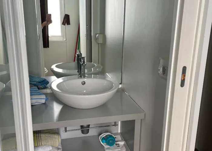 Eve Lido Di , Front And Center * Colico