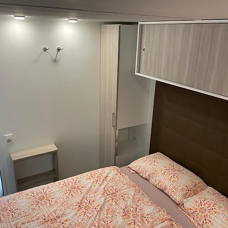 Kemping Eve Lido Di , Front And Center Colico