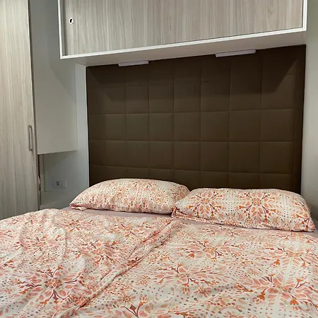 Eve Lido Di , Front And Center Colico